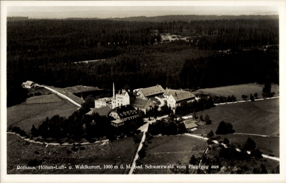 Ak Rothaus Grafenhausen im Schwarzwald, Luftaufnahme, Höhen-Luft- u. Waldkurort, Schwarzwald
