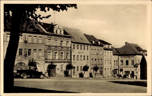KP Reichenbach im Vogtland, BAYRISCHER HOF, architektura, stare ogłoszenia, autobus, drzewa