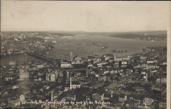 Ak Konstantinopel Istanbul Türkei,  Panoramablick auf den Bosporus, Hafen, Schiffe