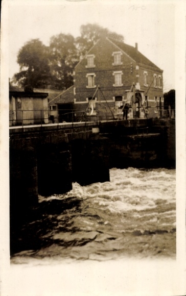 Postcard Great Britain ?, local party