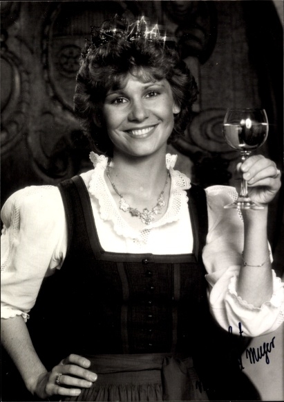 Photo German Wine Queen Mechthild Meyer, wine glass, autograph