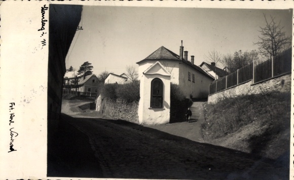 Postcard Steinberg im Vogtland, village street, small white house, houses in the background, nature