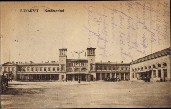 Postcard București Bucharest Romania, North Railway Station, street side