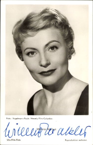 Postcard actress Winnie Markus, portrait, Ufa Film, Die Geierwally, autograph