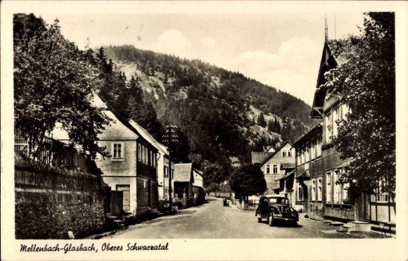 KP Mellenbach Glasbach w Schwarzatal, odcinek drogi, samochód