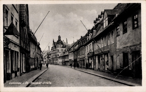 Postcard Lunzenau in Saxony, Rooseveltstraße, street view