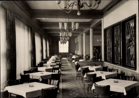 KP Wolgast w Meklemburgii-Pomorzu Przednim, restauracja HO Four Seasons, widok wnętrza