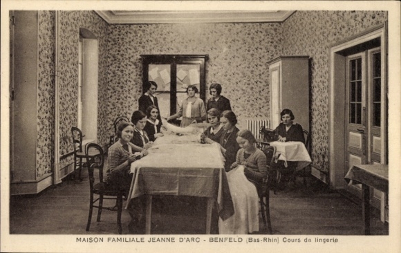 Postcard Benfeld Alsace Bas Rhin, Family House of Joan of Arc, Lingerie Course