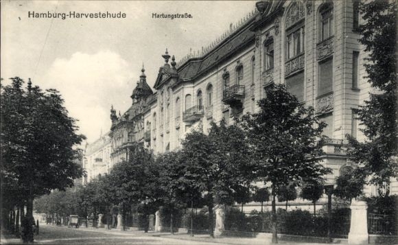 Postcard Hamburg Eimsbüttel Harvestehude, view into Hartungstraße, carriage