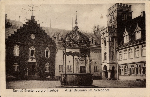 PC Breitenburg near Itzehoe in Holstein, Breitenburg Castle, castle courtyard, old fountain