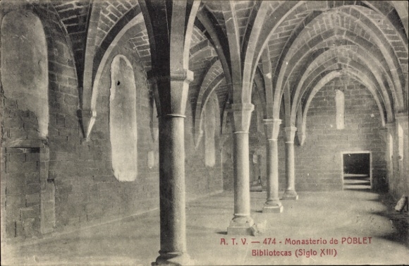 KP Poblet Tarragona Katalonia, Monasterio de Libraries, kolumny, architektura gotycka