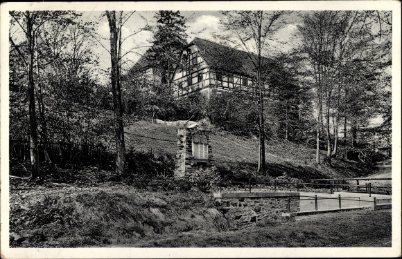 Ak Oberschöna in Sachsen, Ehrenmal und Pfarrhaus