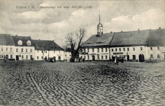 Ak Elstra in der Oberlausitz Sachsen, Marktplatz, 400 Jahre alte Linde