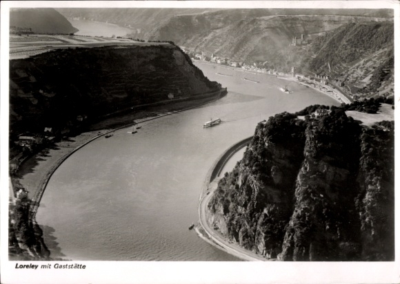 Ak St. Goarshausen am Rhein, Loreley, Loreley mit Gaststätte, Flussansicht, Schiffe auf dem Wasse
