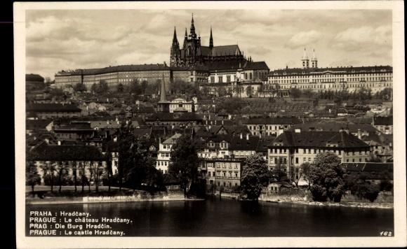 Ak Hradčany Hradschin Praha Prag Tschechien, Stadt mit Burg