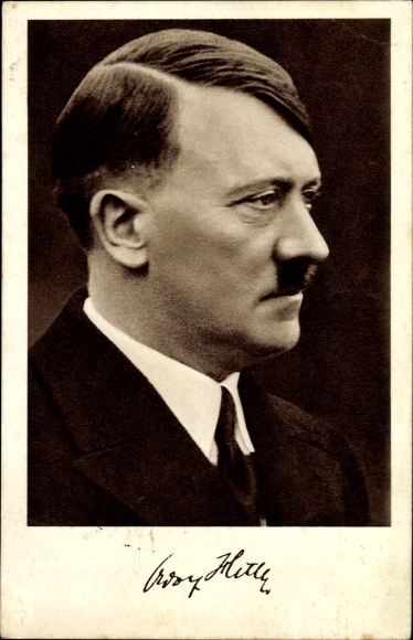 Ak Rijkskanselier Adolf Hitler, portret, pak