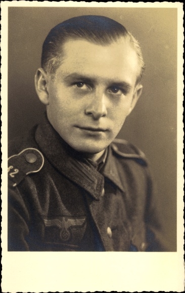 Photo Postcard Wunsiedel in the Fichtelgebirge Upper Franconia, German soldier in uniform, Wehrmacht