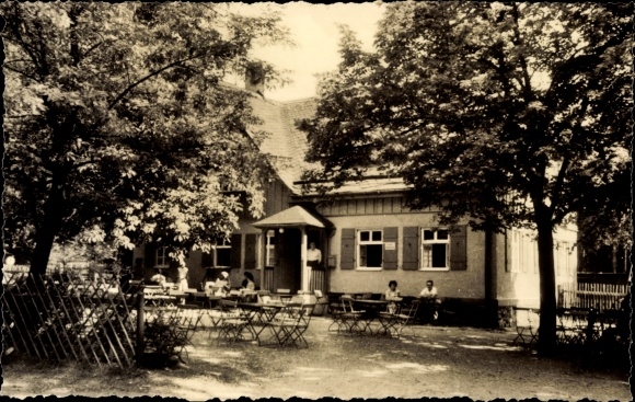 Postcard Leubnitz Werdau in Saxony, restaurant Waidmannsruh, terraced garden