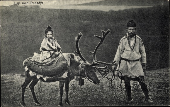 Postcard Lapland, Lap med Rensdyr, Man and child in traditional costumes, reindeer