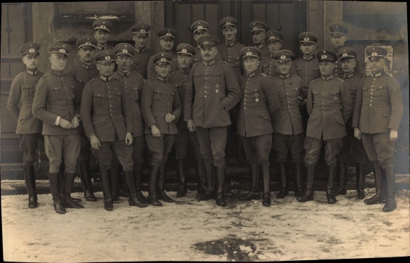 Foto Deutsche Soldaten in Uniformen, Gruppenaufnahme, Reichswehr