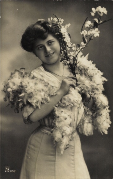 Postcard Young Woman, portrait