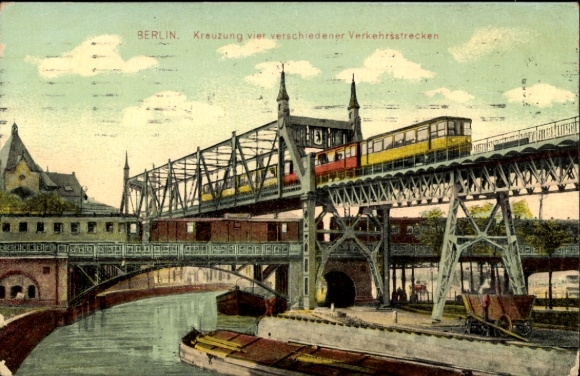 Ak Berlin Kreuzberg, Landwehrkanal, Kreuzung von vier Verkehrsstrecken, Schiff, Bahn, Hochbahn