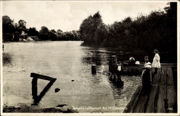 Ak Templin in der Uckermark, Mühlenteich, Steg, Kinder