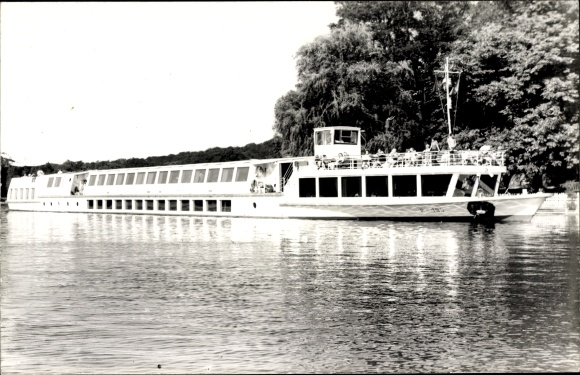 Foto Berlin Köpenick Müggelheim, MS Wilhelm Pieck