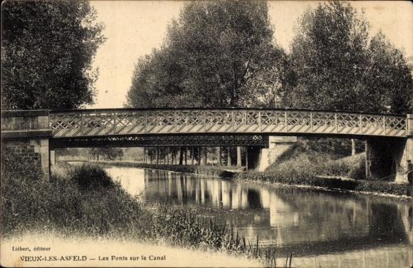 Ak Vieux lès Asfeld Ardennes, Brücke über dem Kanal