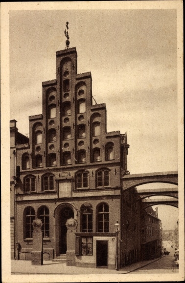 PC Lübeck in Schleswig Holstein, Schiffergesellschaft, exterior view