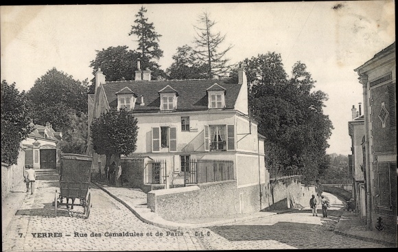 Ak Yerres Essonne, rue des Camaldules et de Paris