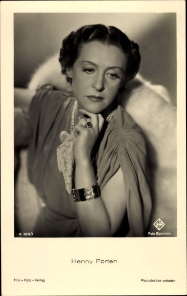 Postcard actress Henny Porten, portrait