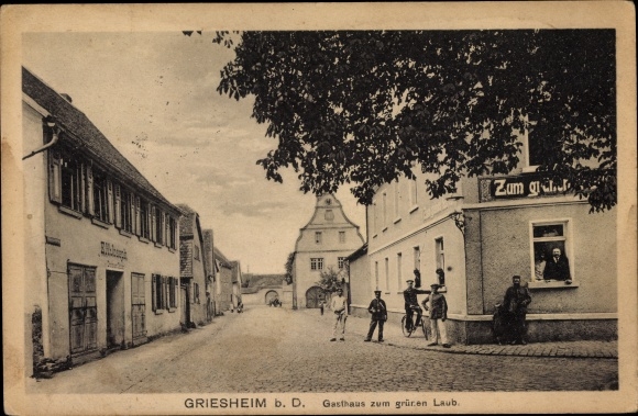 Postcard Griesheim in Hesse, town hall with market square, inn for green leaves