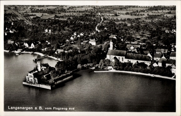 Ak Langenargen am Bodensee, Schloss Montfort, Fliegeraufnahme