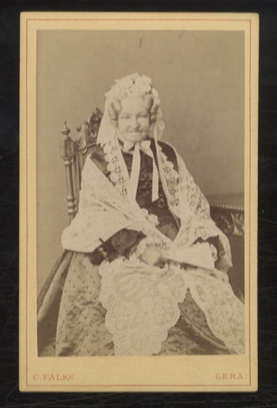 CdV portrait Princess Adelheid of Reuss (younger line), née of Reuss-Ebersdorf