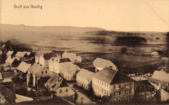 Ak Gaußig in Oberlausitz, landschapsgezicht, huizen, zwart-witfoto