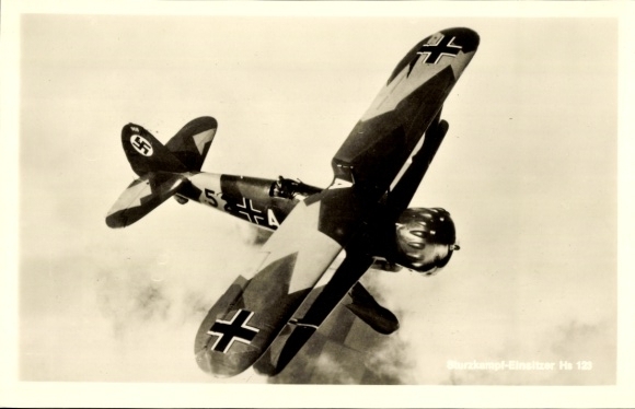 Postcard German Air Force, fighter aircraft Henschel Hs 123, camouflage paint