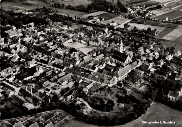 Postcard Bad Königshofen in Grabfeld Lower Franconia, aerial view of Königshofen, many houses, church s