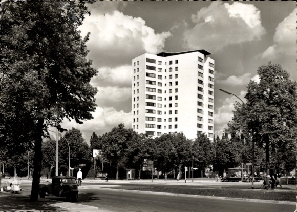 Postcard Berlin Wilmersdorf Grunewald, high-rise building at Roseneck