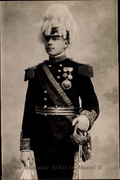 Postcard King Manuel II of Portugal, portrait in uniform