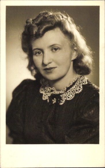 Photo Postcard woman portrait, hairstyle