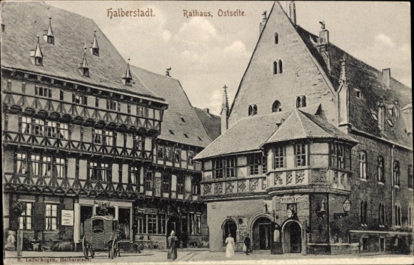 Postcard Halberstadt am Harz, Town Hall, East Side, Architecture