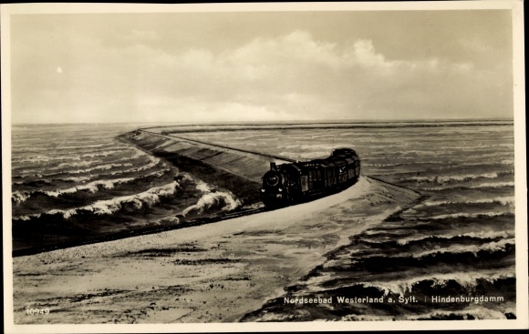 PC Sylt in North Friesland, locomotive on the Hindenburgdamm