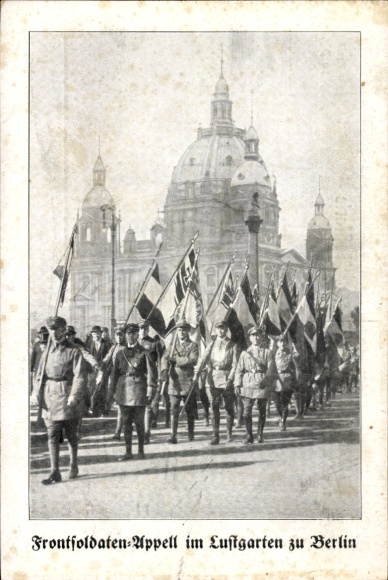 PC Berlin Mitte, front soldiers' roll call in the Lustgarten, 8th Reich Front Soldiers' Day 1927