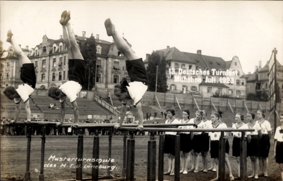 Zdjęcie KP 13. Niemiecki Festiwal Gimnastyczny Monachium, lipiec 1923, Modelowa Szkoła Gimnastyczna MTV Lüneburg