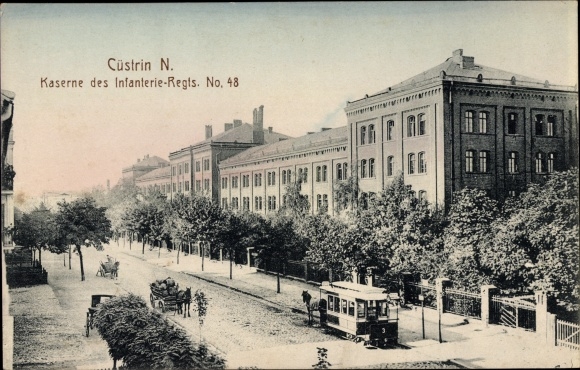 Postcard Kostrzyn nad Odrą Cüstrin Küstrin Ostbrandenburg, Barracks Infantry Regt. 48, horse tram