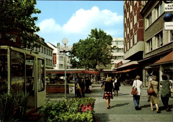 Postcard Viersen in North Rhine Westphalia, shopping street, people, shops, trees, blue sky