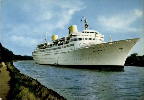 Ak Kiel-kanaal, Zweeds passagiersschip MS Kungsholm