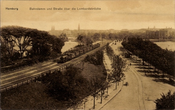 Postcard Hamburg Mitte Neustadt, Dammtor, railway embankment and road, Lombardsbrücke, train, trees, city view