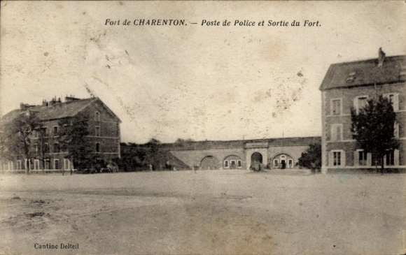 CPA Charenton Cher, Poste de Police et Sortie du Fort